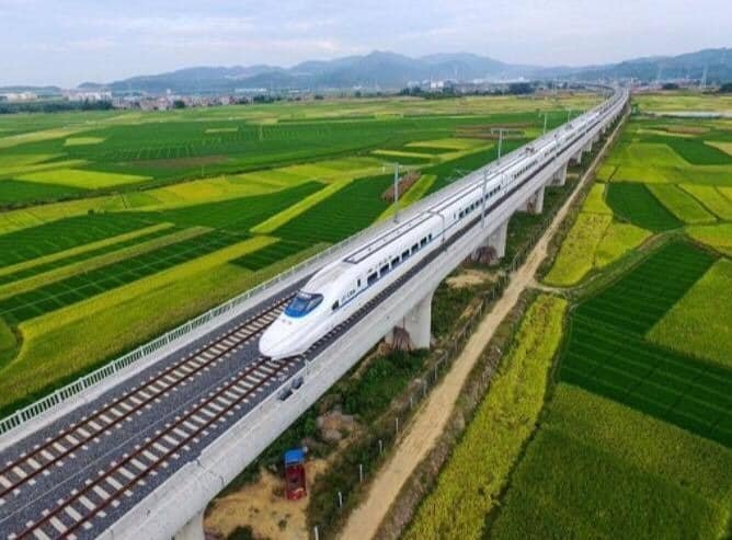 รถไฟความเร็วสูง เวียงจันทน์ – คุนหมิง ระยะทาง 417 ก.ม.ราคาตั๋ว 480 บาท